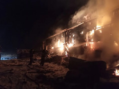 Крупный пожар в сенохранилище 