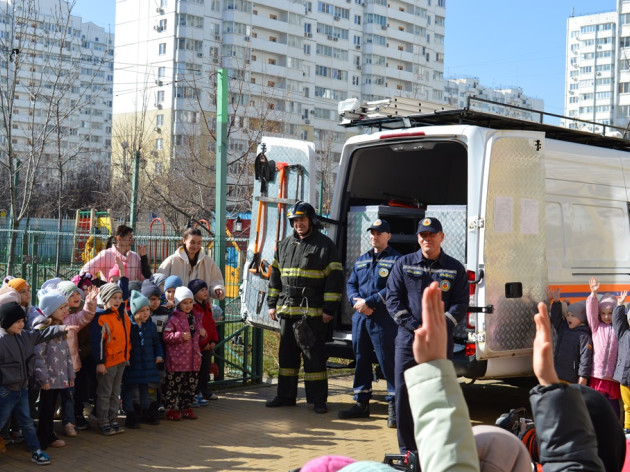 ОТКРЫТЫЙ УРОК ПО ОСНОВАМ БЕЗОПАСНОСТИ В ДЕТСКОМ САДУ № 193