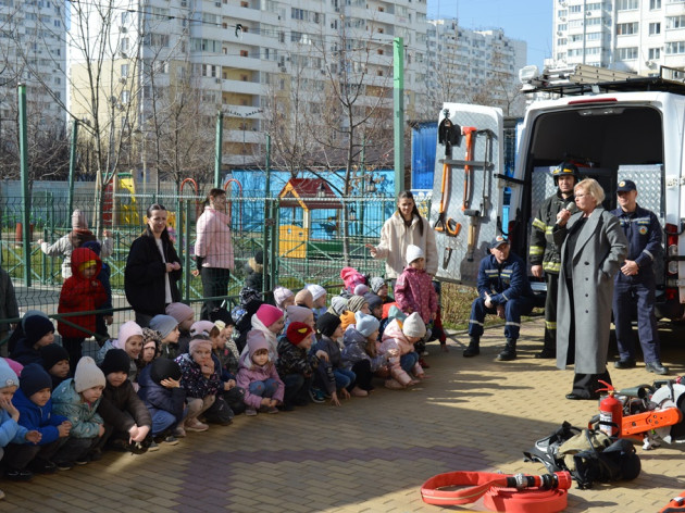 ОТКРЫТЫЙ УРОК ПО ОСНОВАМ БЕЗОПАСНОСТИ В ДЕТСКОМ САДУ № 193