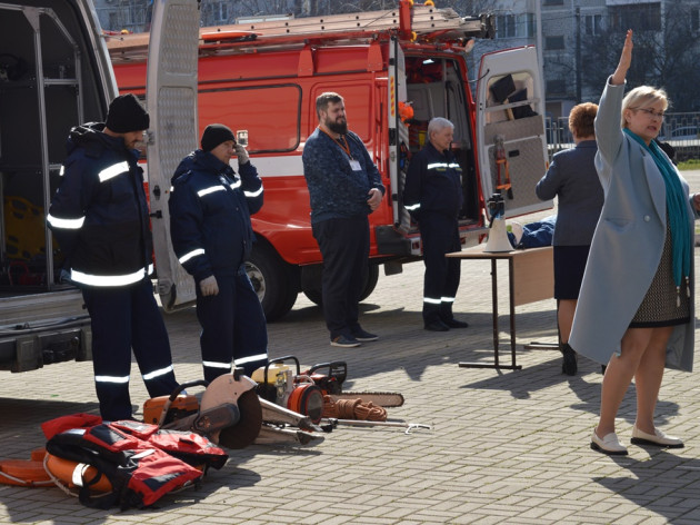 ОТКРЫТЫЙ УРОК ПО ОСНОВАМ БЕЗОПАСНОСТИ В МАОУ СОШ № 101